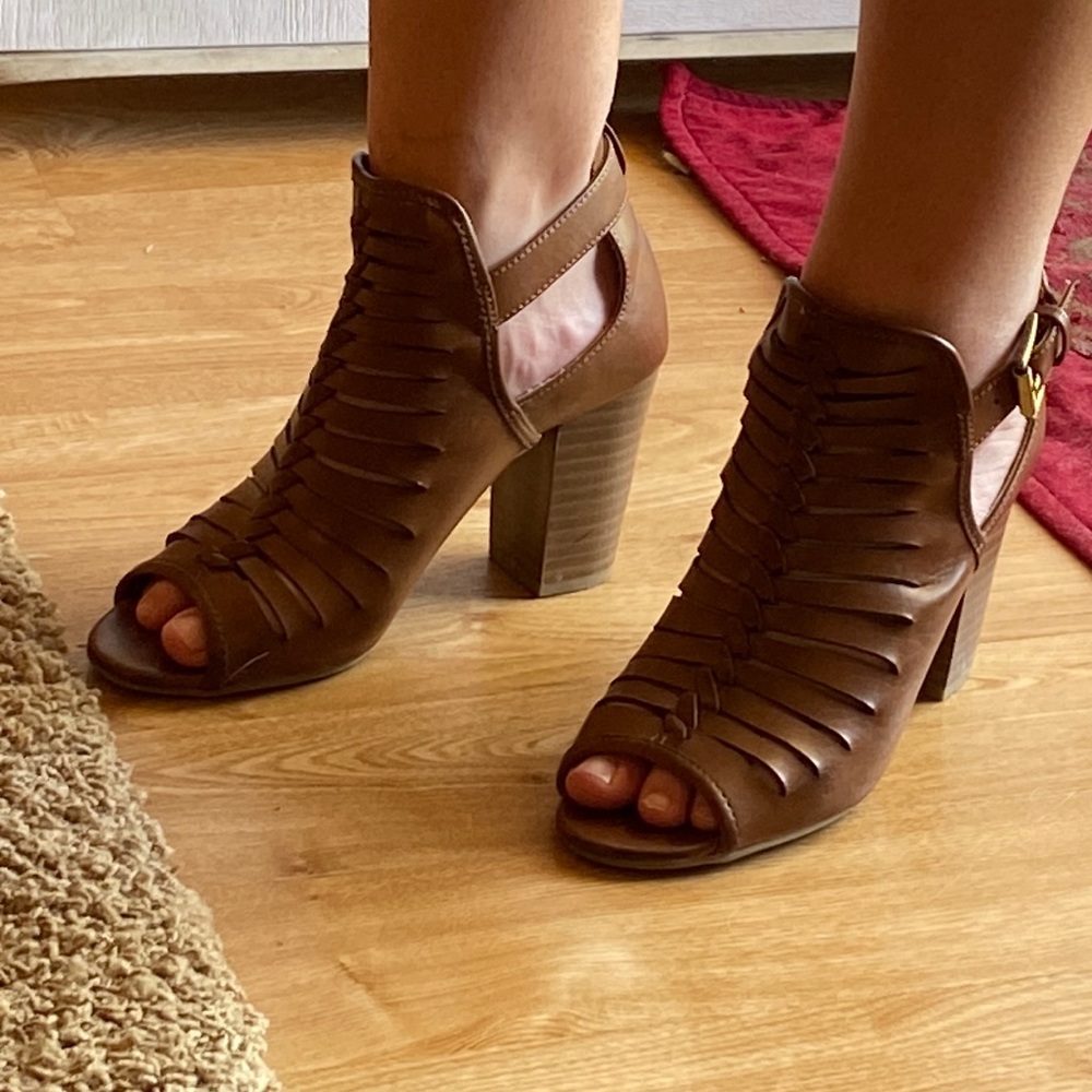 Brown dress shoes